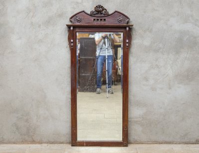 Старинное дубовое резное зеркало