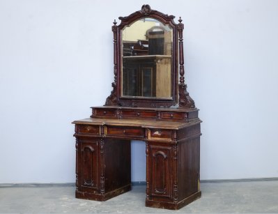 Антикварный туалетный стол 19 века