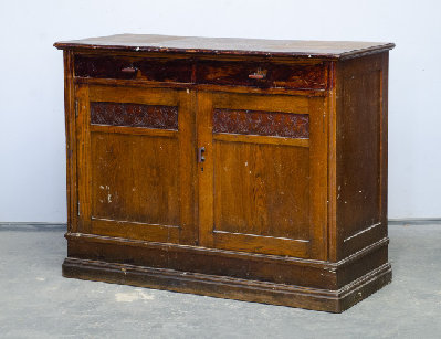 Старинная дубовая тумба