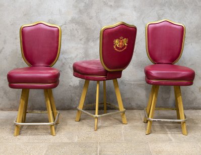 Стулья из казино с возвратным механизмом