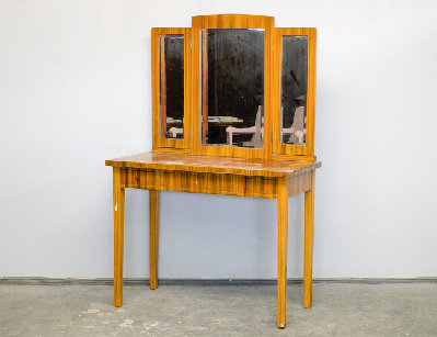 Винтажный туалетный стол