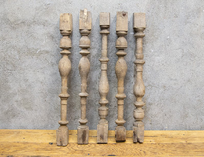 Старинные точеные балясины