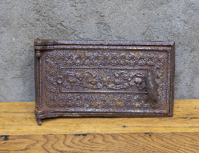 Старинная печная дверка