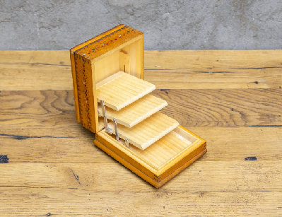 Старинная шкатулка для папирос