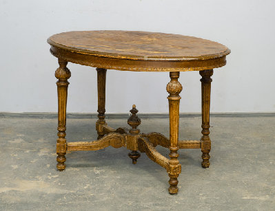 Старинный гостиный стол