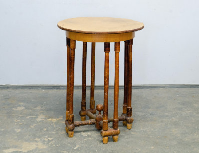 Старинный чайный столик