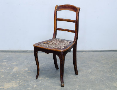 Антикварный стул