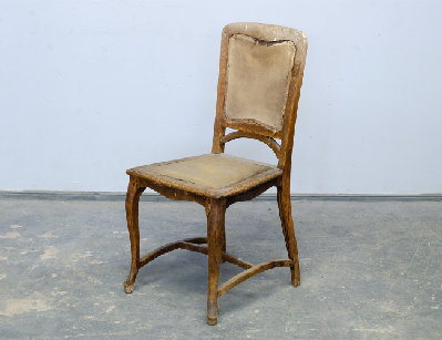 Антикварный стул