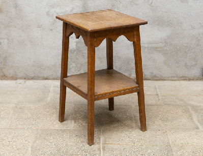 Старинный дубовый столик