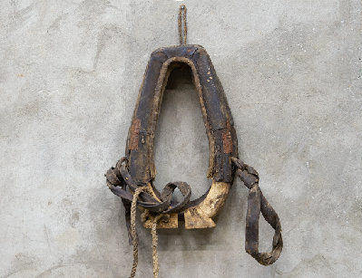 Старинный лошадиный хомут