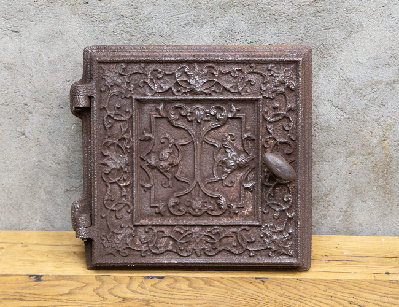 Старинная печная дверка