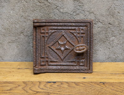 Старинная печная дверка