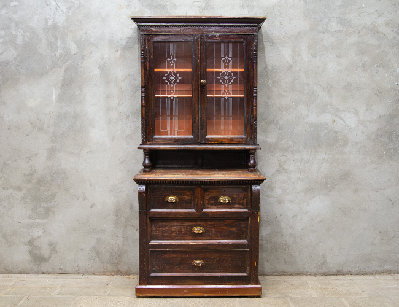 Старинный буфет