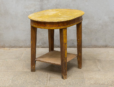 Старинный самоварный столик