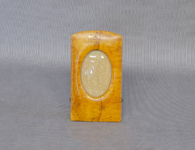 Антикварная рамка карельской берёзы