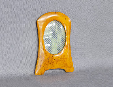 Антикварная рамка карельской берёзы