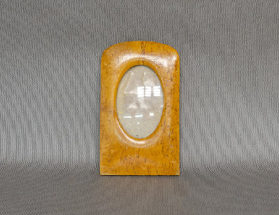 Антикварная рамка карельской берёзы