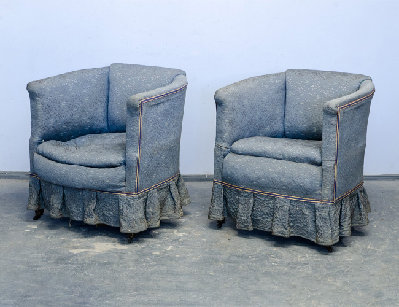 Старинные кутаные кресла