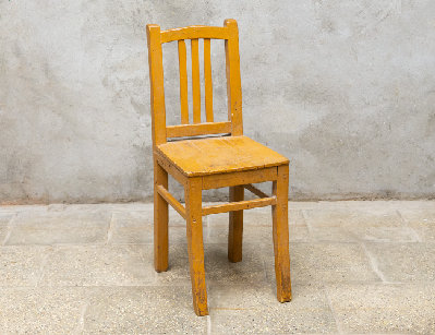 Старинный деревенский стул