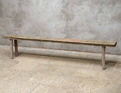 Старинная деревенская лавка