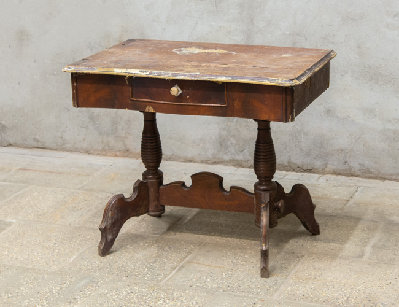 Старинный будуарный стол