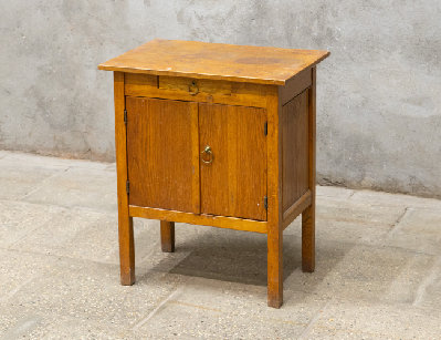 Старинная дубовая тумба