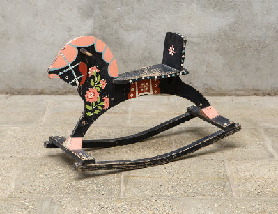 Старинная детская качалка-лошадка