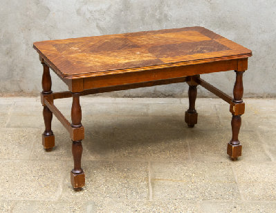 Винтажный журнальный стол