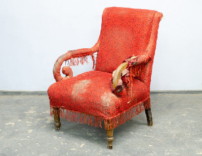 Антикварное будуарное кресло