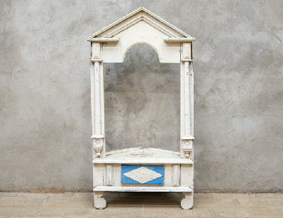 Старинный красный угол