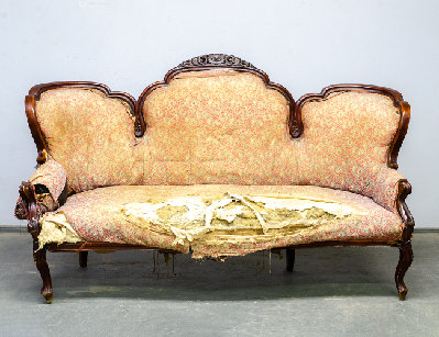 Антикварный гостиный диван 19 века