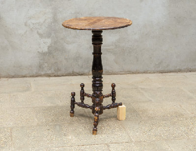 Старинный столик геридон