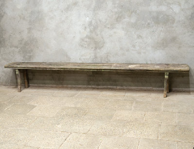 Старинная лавка