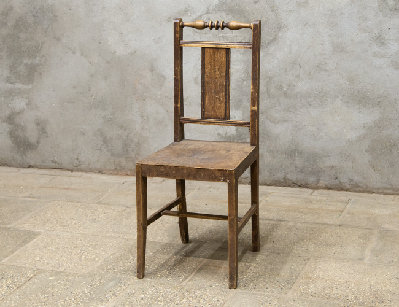 Старинный деревенский стул