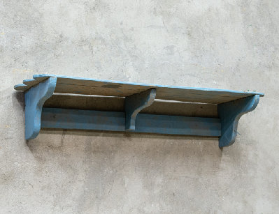 Старинная деревенская навесная полка