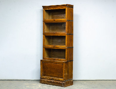 Старинные шведско-американские книжные полки