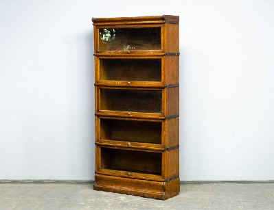 Старинные шведско-американские книжные полки