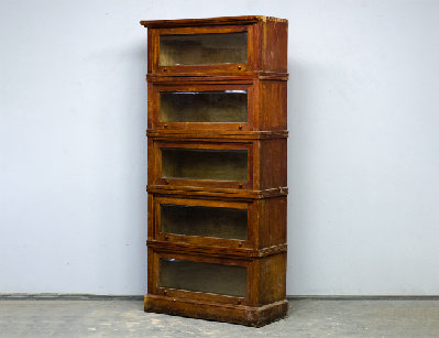 Старинные книжные полки