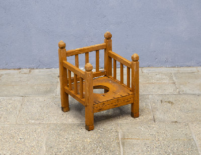 Старинный детский стульчик