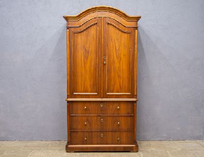 Антикварный шкаф монашка (отреставрирован)