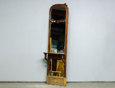 Антикварное простеночное зеркало 19 века