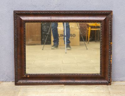 Старинное настенное зеркало красного дерева