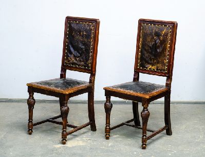 Антикварные дубовые стулья