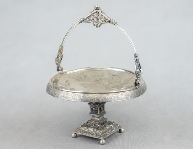 Старинная посеребренная свадебная корзина