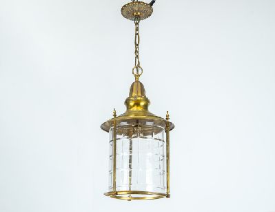 Старинный светильник-фонарь