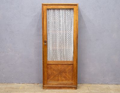 Старинный кабинетный книжный шкаф