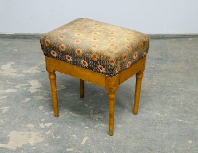 Старинная банкетка