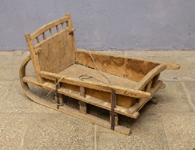 Старинные деревенские сани
