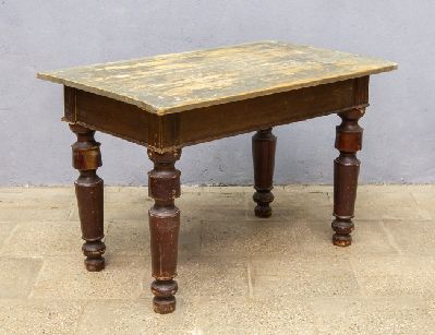 Старинный деревенский стол