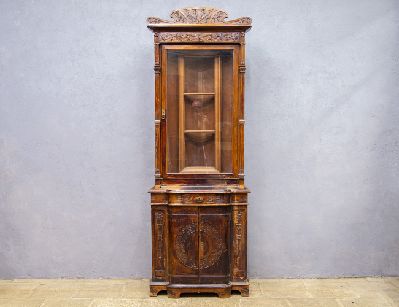 Старинный напольный киот в стиле модерн